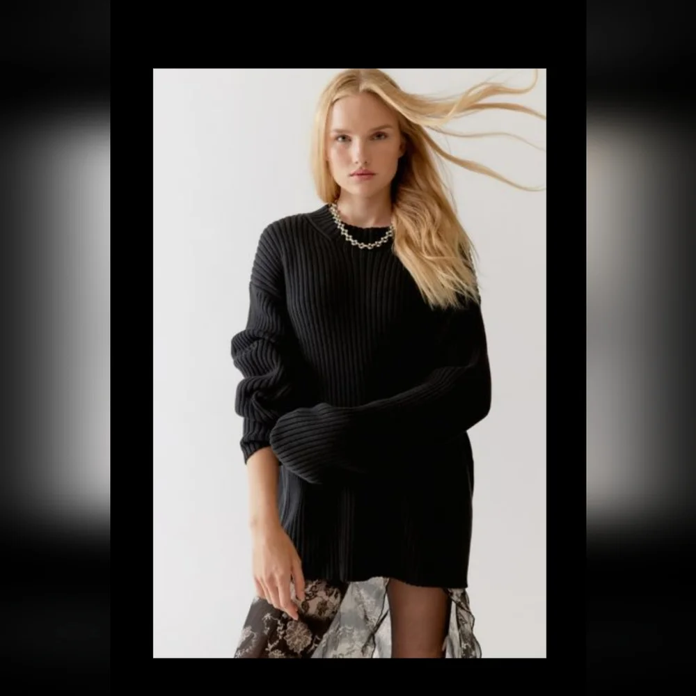 Vintage urban outfitters black solid sweater - Picture 1 of 4